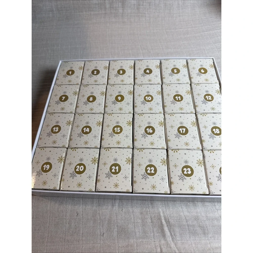 Christmas‎ Advent Jigsaw Puzzle 1000 Piece 24 Boxes One Per Day